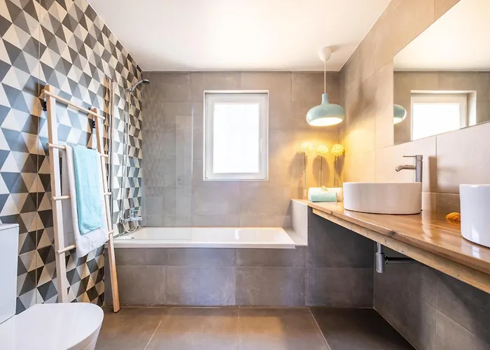 Villa In Cerro De Aguia With Private Pool