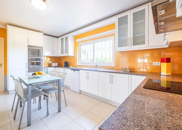 Villa In Cerro De Aguia With Private Pool * Albufeira