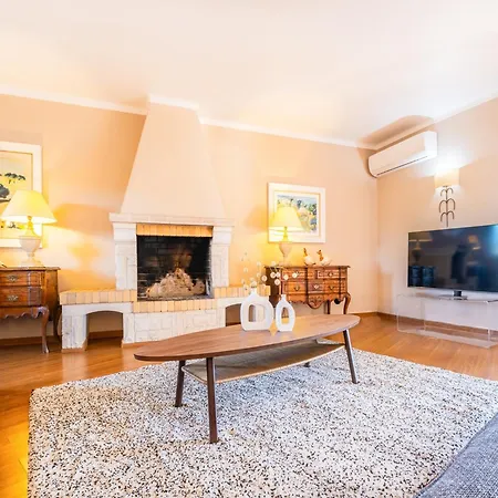 Villa In Cerro De Aguia With Private Pool
